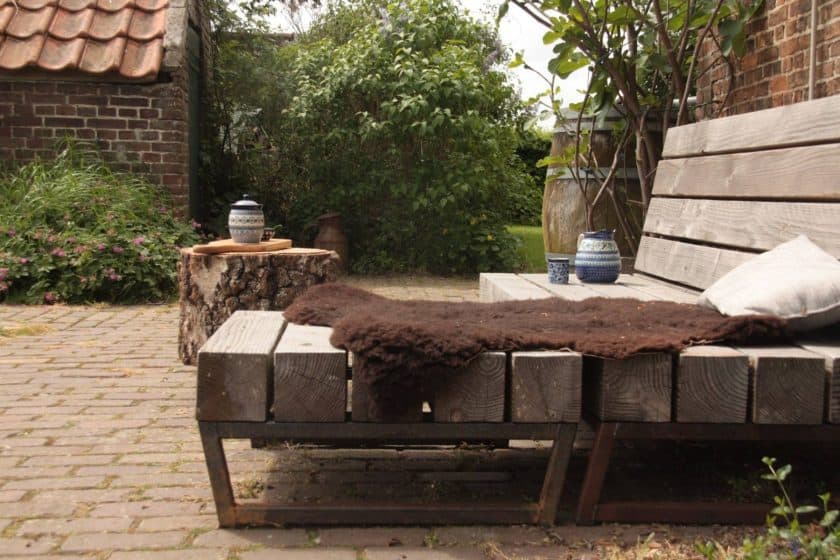 Loungebank op maat voor in de tuin, Industrieel design, Industrieel ontwerp, projectinrichting, industriële horeca inrichting, horeca meubels, projectinrichting op maat, horeca meubilair, horeca meubilair breda, horeca interieur industrieel, horeca meubels breda, meubels op maat breda, meubelmakerij breda, meubelmaker breda, meubels op maat oosterhout, interieurontwerp tilburg, horeca meubels tilburg, industriële horeca inrichting tilburg, stoere industriële meubels breda, stoere industriële meubels tilburg, stoere industriële meubels oosterhout, interieurdesign breda, interieurdesign tilburg, industriële tafels, industrieel meubeldesign, industriële inrichting, industriële tafels, industriële meubels, industriële tafel, design tafel, tafel op maat, stoere tafels, tafel met stalen onderstel, hout met staal, staal met hout, horeca inrichting, horeca interieur, industrieel, tafel industrieel onderstel , industrieel onderstaal, gietijzeren onderstel, stalen onderstel, horeca inrichting, tafel industrieel, tafel, barkruk, industriële barkruk, industrieel krukje, stoere barkruk, stoere kruk, haarpijn tafel, eames onderstel, eames barkruk, eames look, kruk eames style, barkruk eames style, industriële barkruk, industriële kruk, industrial table, industrial stool, industrial barstool, industrial interior, industrial design, interim design, custos furniture, exclusive furniture, hip keuken design, meubelmakerij houtkwadraat, arne loonen, senne loonen, interieuradvies, ontwerpbureau, interieurontwerp, keukenontwerp, nieuw interieur, interieur vernieuwen