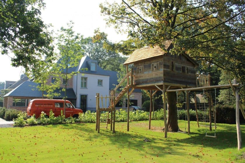 Boomhut, speelhut, boomhut op maat, speelhuisje, speelhuis, boomhuis, natuurlijke boomhut, treehouse, tuinarchitect, droomhut, speelparadijs, speeltuin, speeltuin schoolplein, Antwerpen, Gent, Brasschaat, Essen, Breda, Tilburg, Rotterdam. Utrecht, Amsterdam, Nijmegen, Apeldoorn, Dordrecht, Leuven, Eindhoven, s'Hertogenbosch