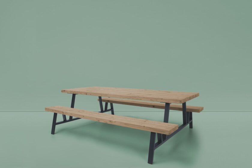 Picknicktafel, een stoere picknickbank van staal en hout.